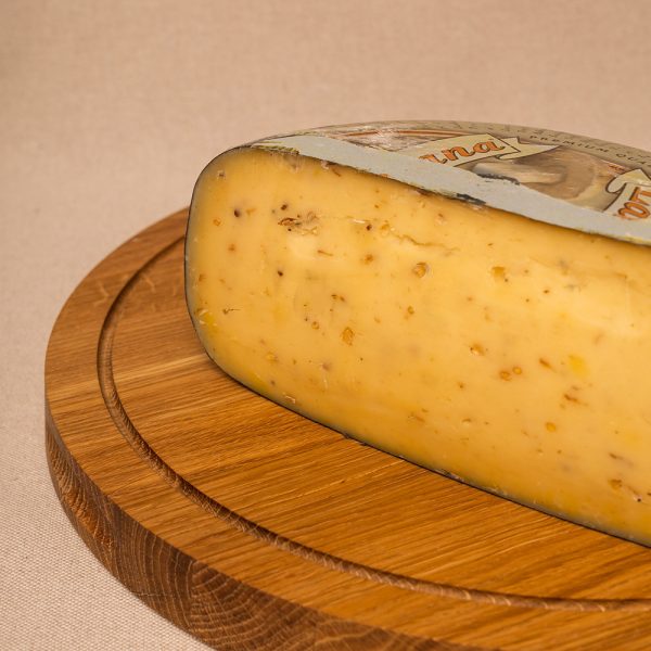 Ser holenderski z truflą i grzybami leśnymi