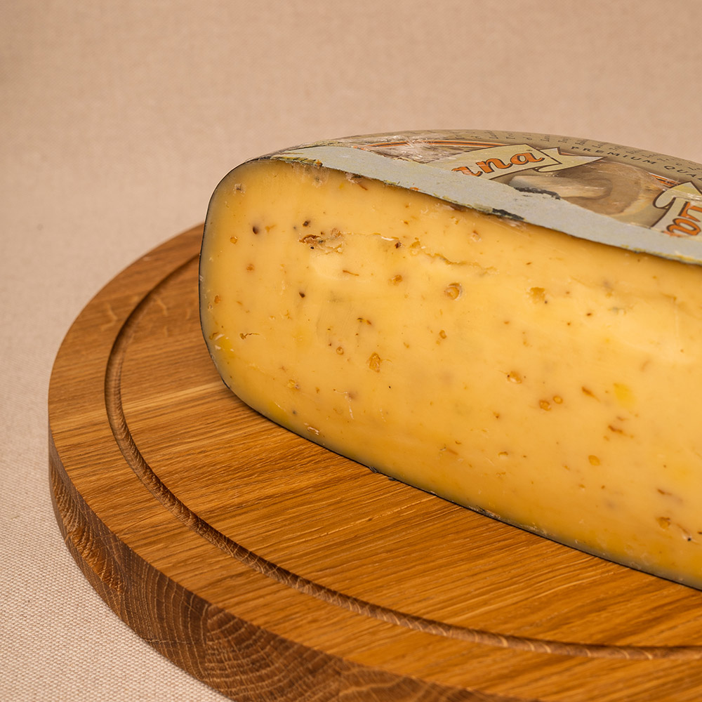 Ser holenderski z truflą i grzybami leśnymi