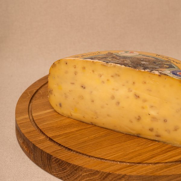 Ser gouda z orzechem włoskim
