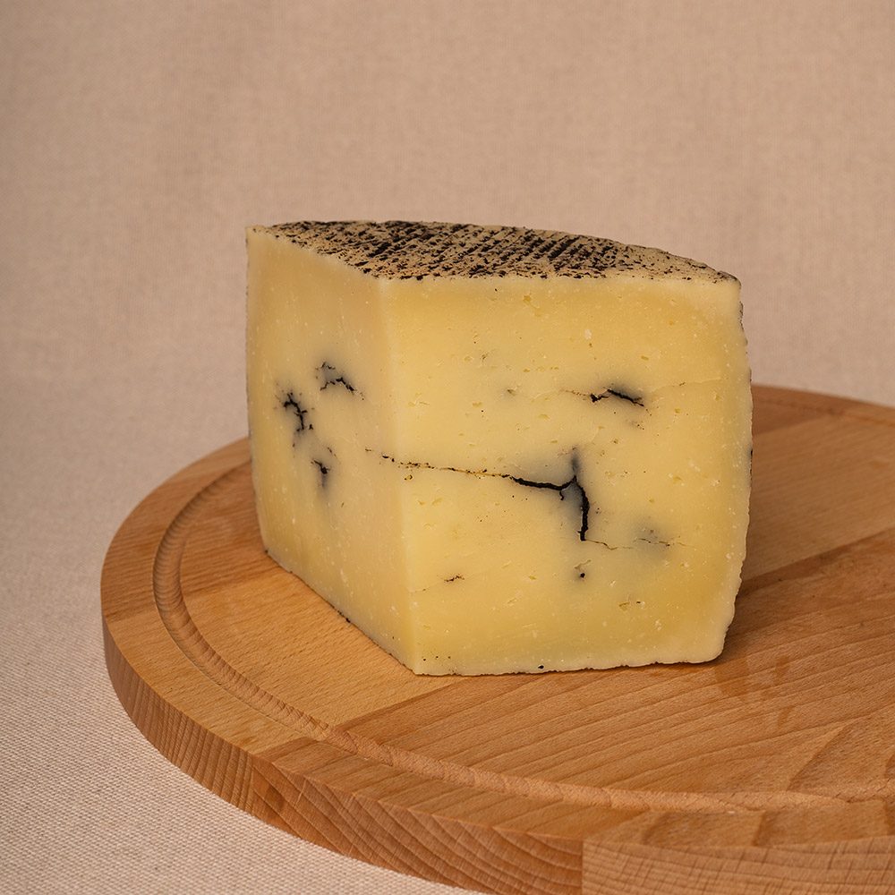 hiszpański ser z truflą