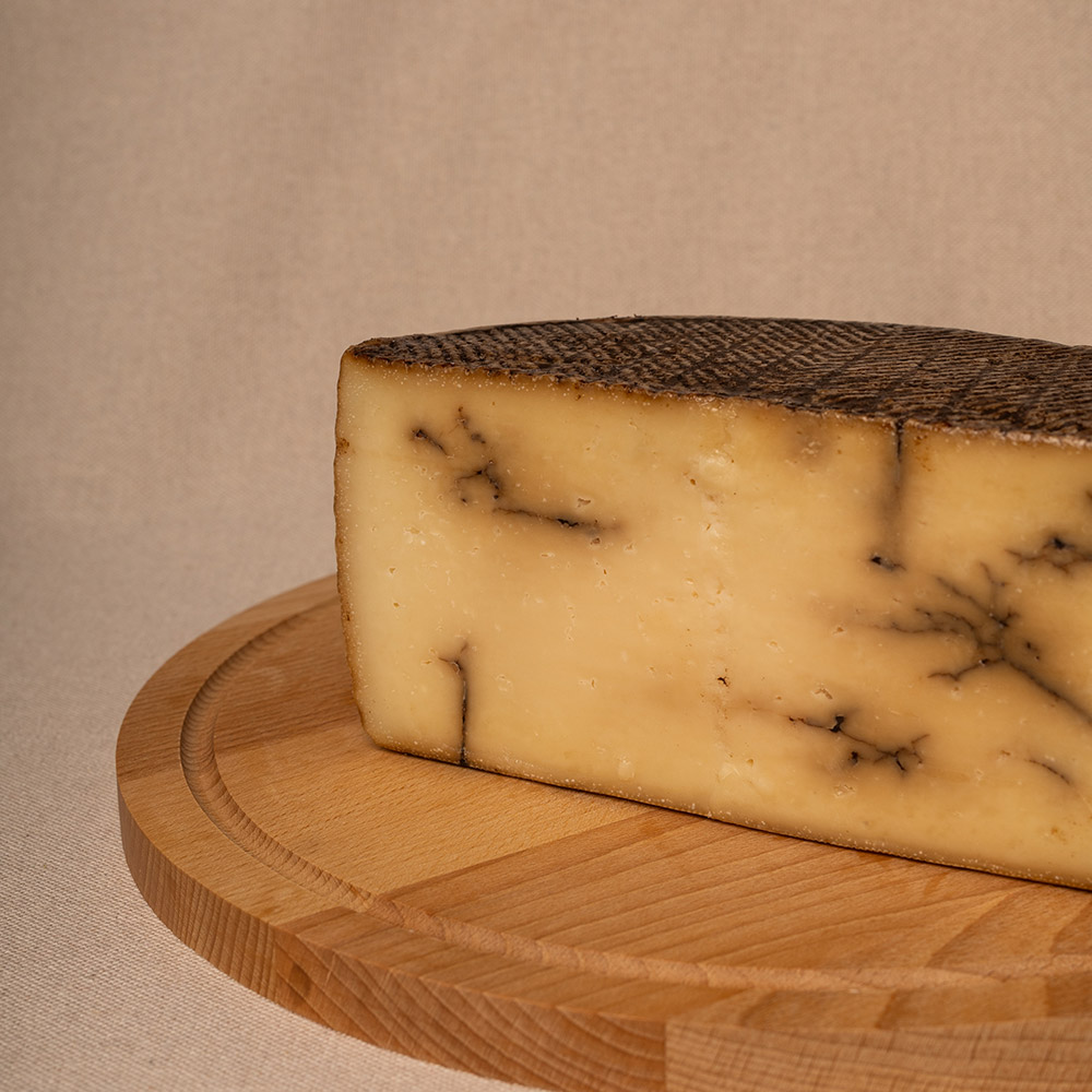 Hiszpański ser z czosnkiem